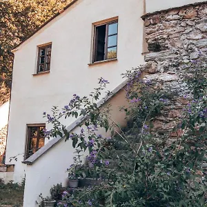 Le Petit Chateau Vezzi Portio