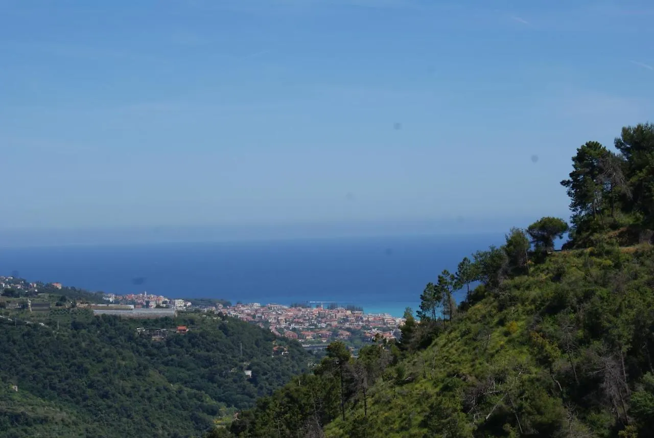 Chalet Bungalow Sixdays 2 Camporosso  Italy